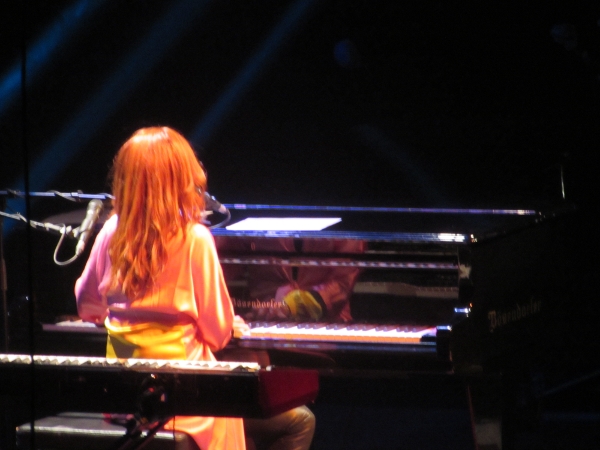 tori amos concert